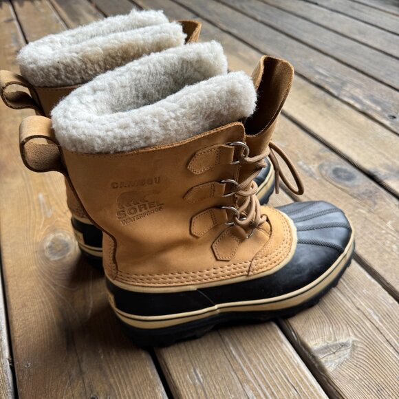 EUC Sorel Caribou Tan and Black Lace Up Waterproof Leather Boots in Women's 9 - Picture 2 of 13